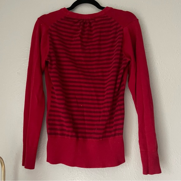 Red Embroidered Vintage Retro Iowa State ISU Sweater with Striped Back - Picture 3 of 7